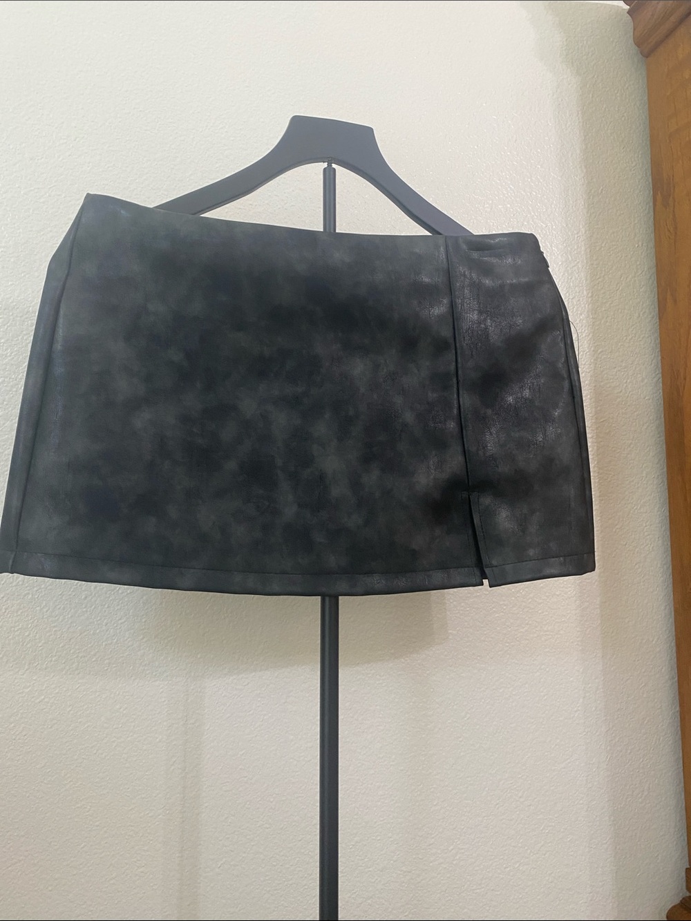 Indigo Rising Black Faux Leather Mini Skirt with Side Slit Size M NWT